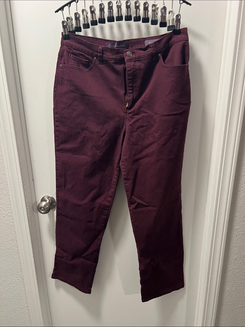 Gloria Vanderbilt Burgundy Cropped Jeans